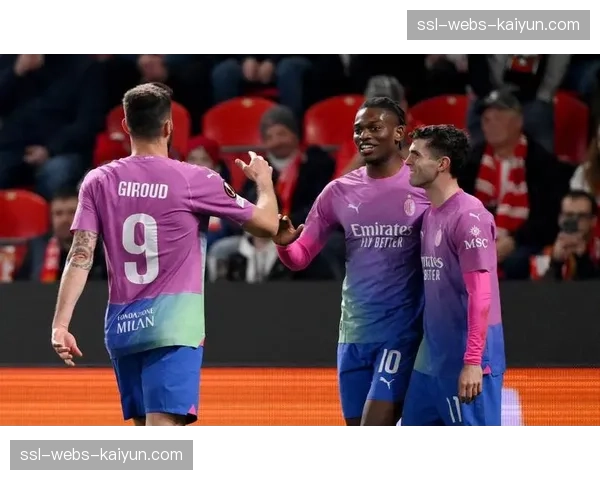 AC米兰vs罗马，莱奥左路突破低射破门，米兰1-0领先