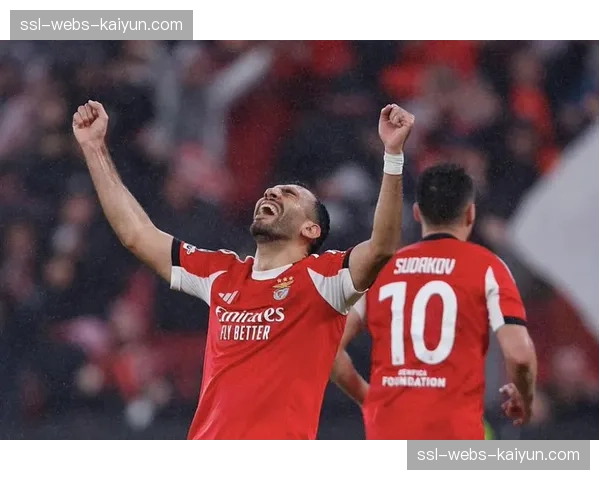 本菲卡总比分5-2晋级，队史第N次闯入欧冠八强